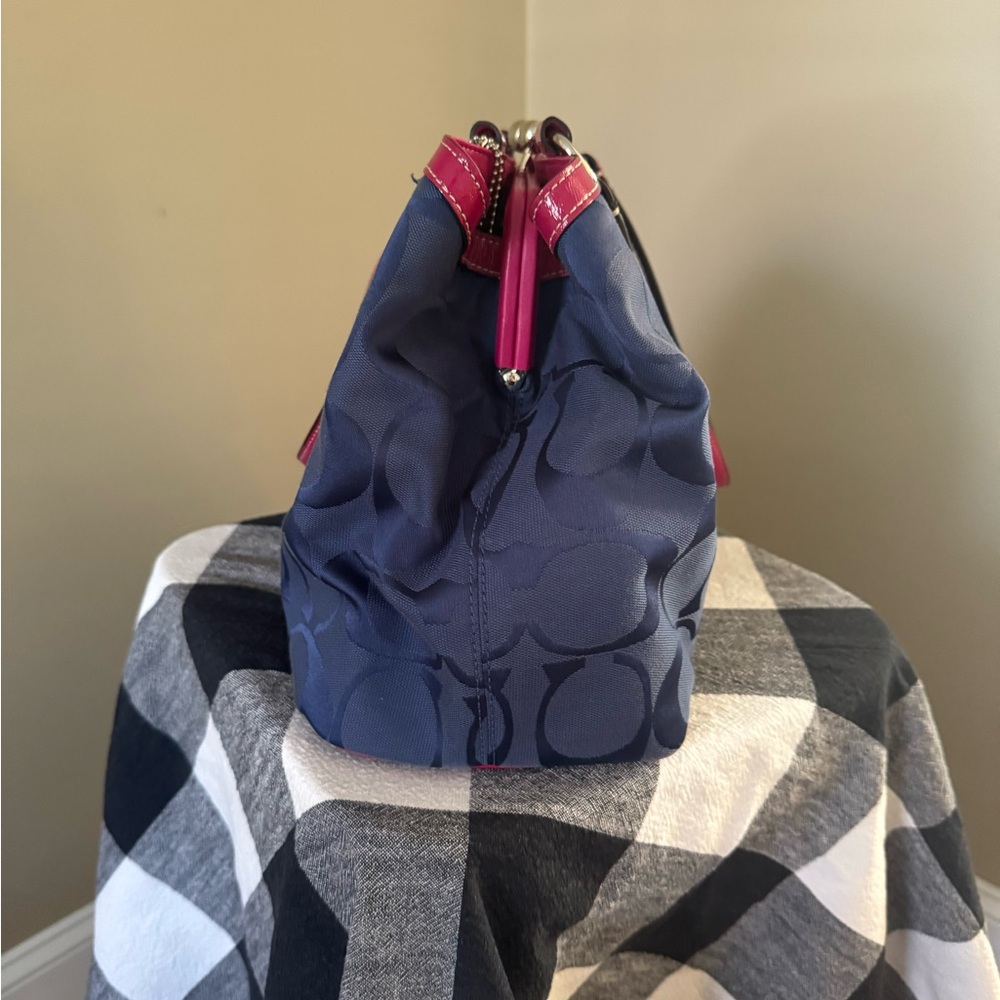 Coach Navy and Pink Women's Bag - Picture 2 of 5